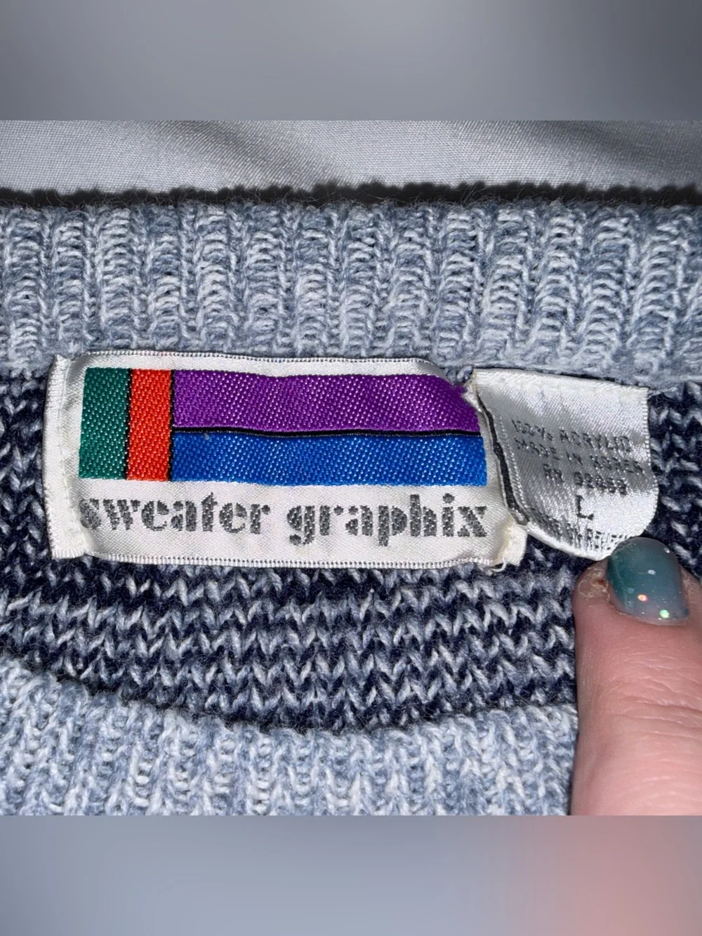 Men's Geometric Crewneck Knit Sweater in Grey & Black